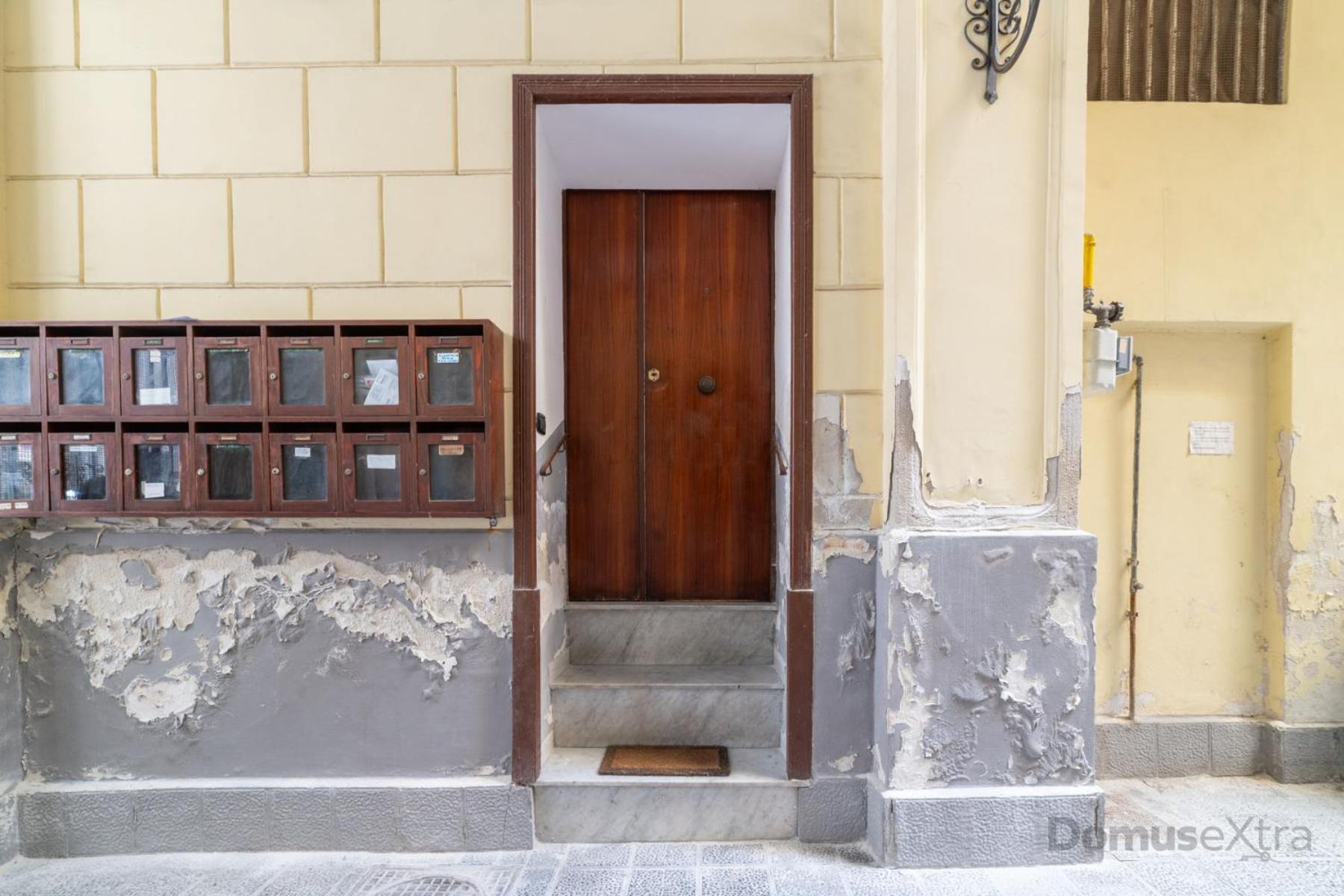 Villari Guest House By Domusextra Napoli Exterior foto